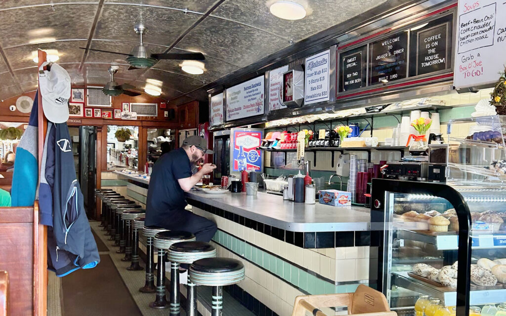 The inside of Jigger's Diner