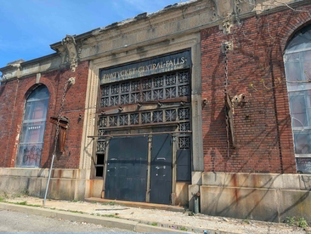 The parking lot side of the former station.