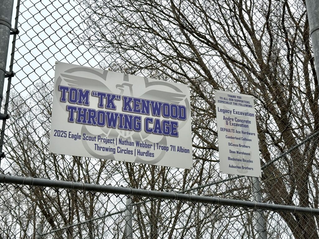 The new sign honoring Kenwood.