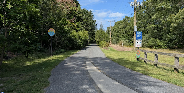 A section of the Woonasquatucket River Greenway in Johnston, R.I. (Rob Smith/ecoRI News)
